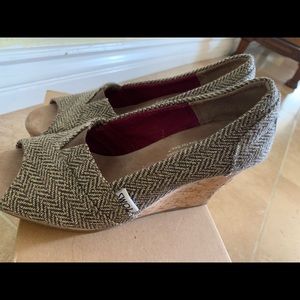 Toms shoes